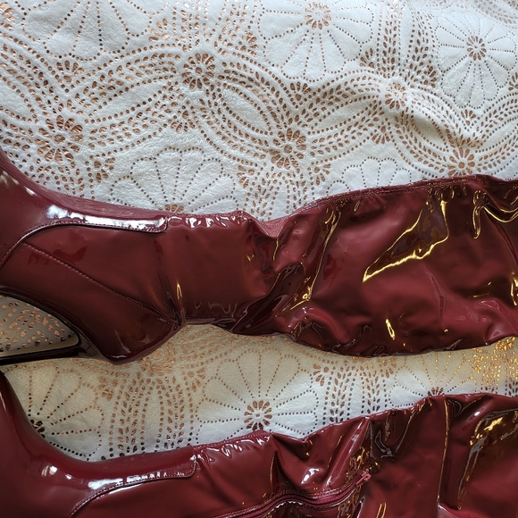 Over knee heeled boots - Picture 4 of 6